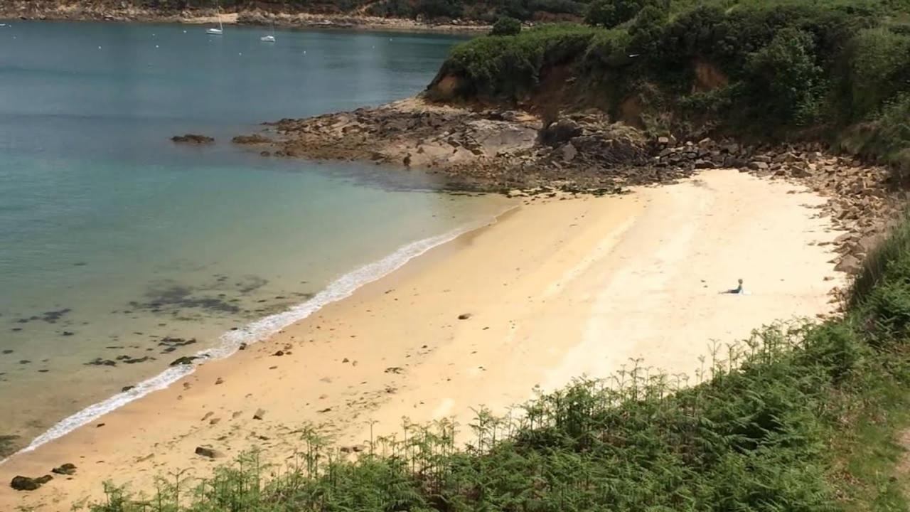 Villa GITE de charme entre Terre et Mer Wifi et Netflix à Plougonven Extérieur photo